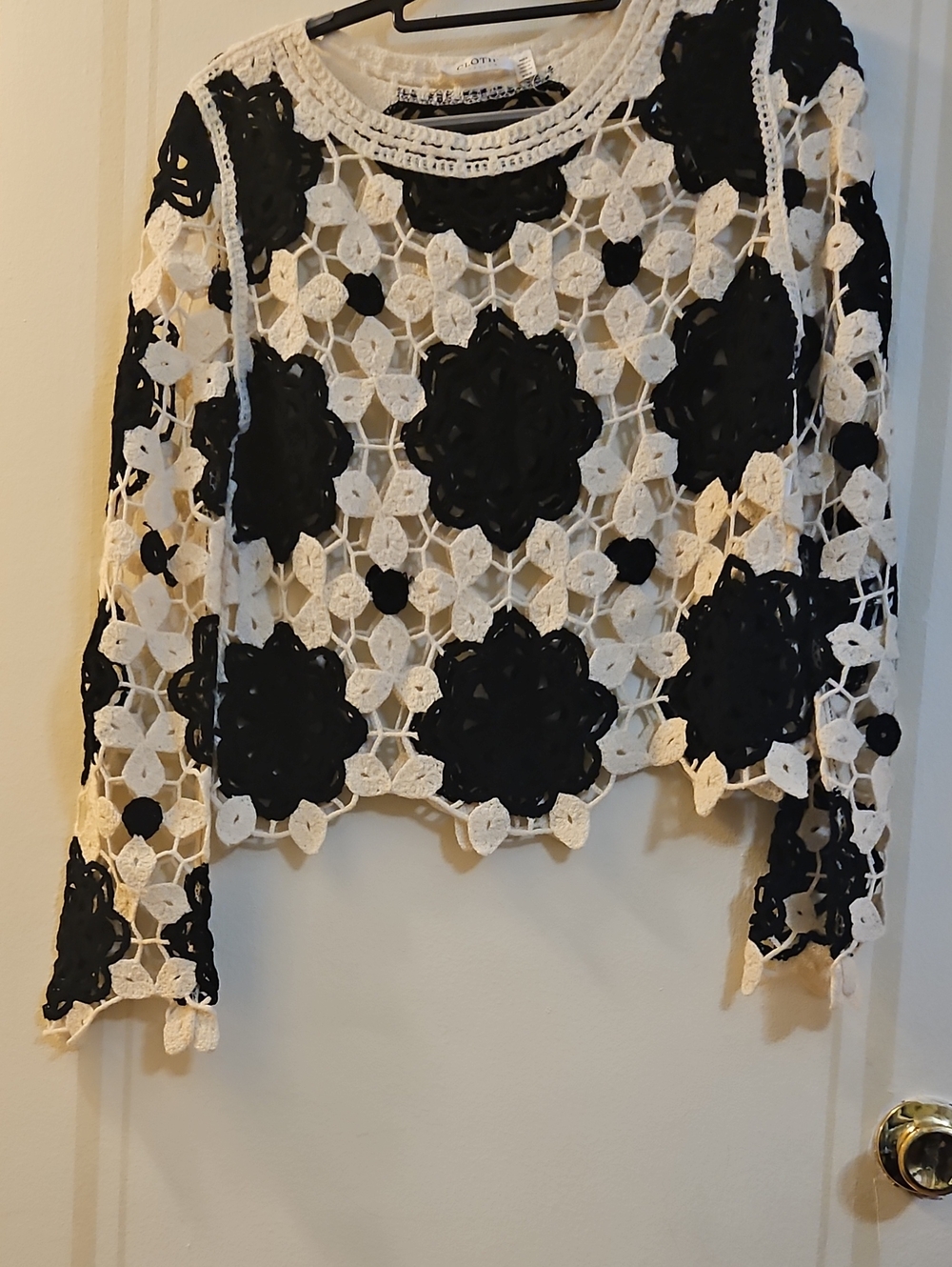 Cloth By Design Crochet Floral Openwork Sweater - Black & Off-White, NEVER WORN.